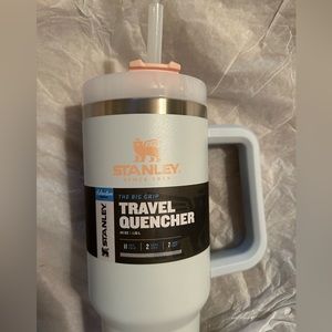 NWT Stanley Quencher 40oz original version, Cloud color